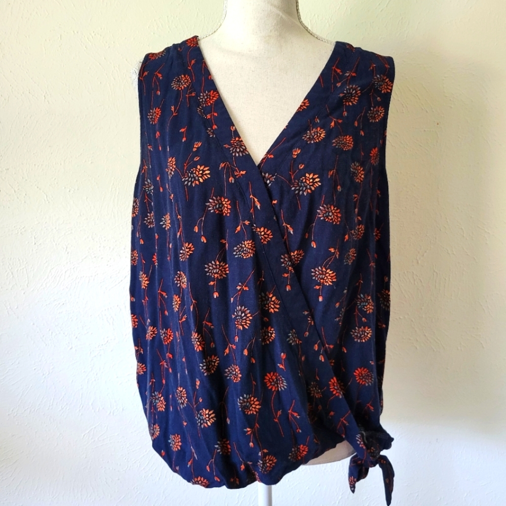 Universal Thread Blue Crossover Knotted Top Tank XL